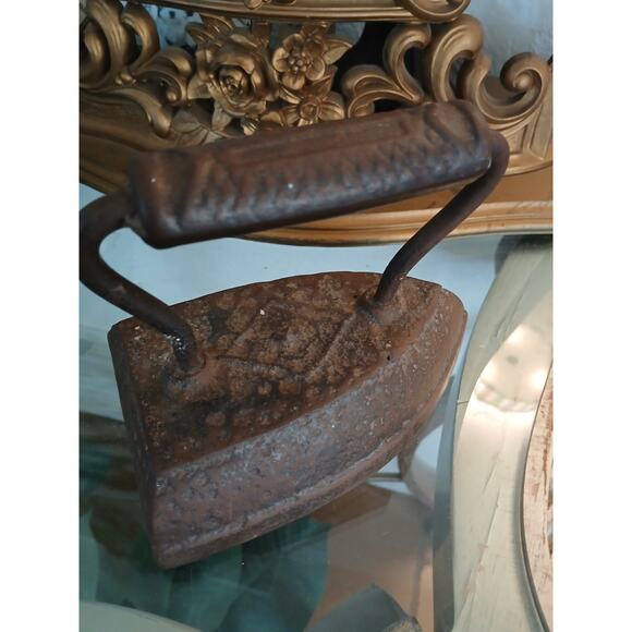 Sad Iron Antique Cast Flat Iron Rope Braid Grip Handle 8 Lb Ornate Brown 6" Inch - Picture 2 of 16